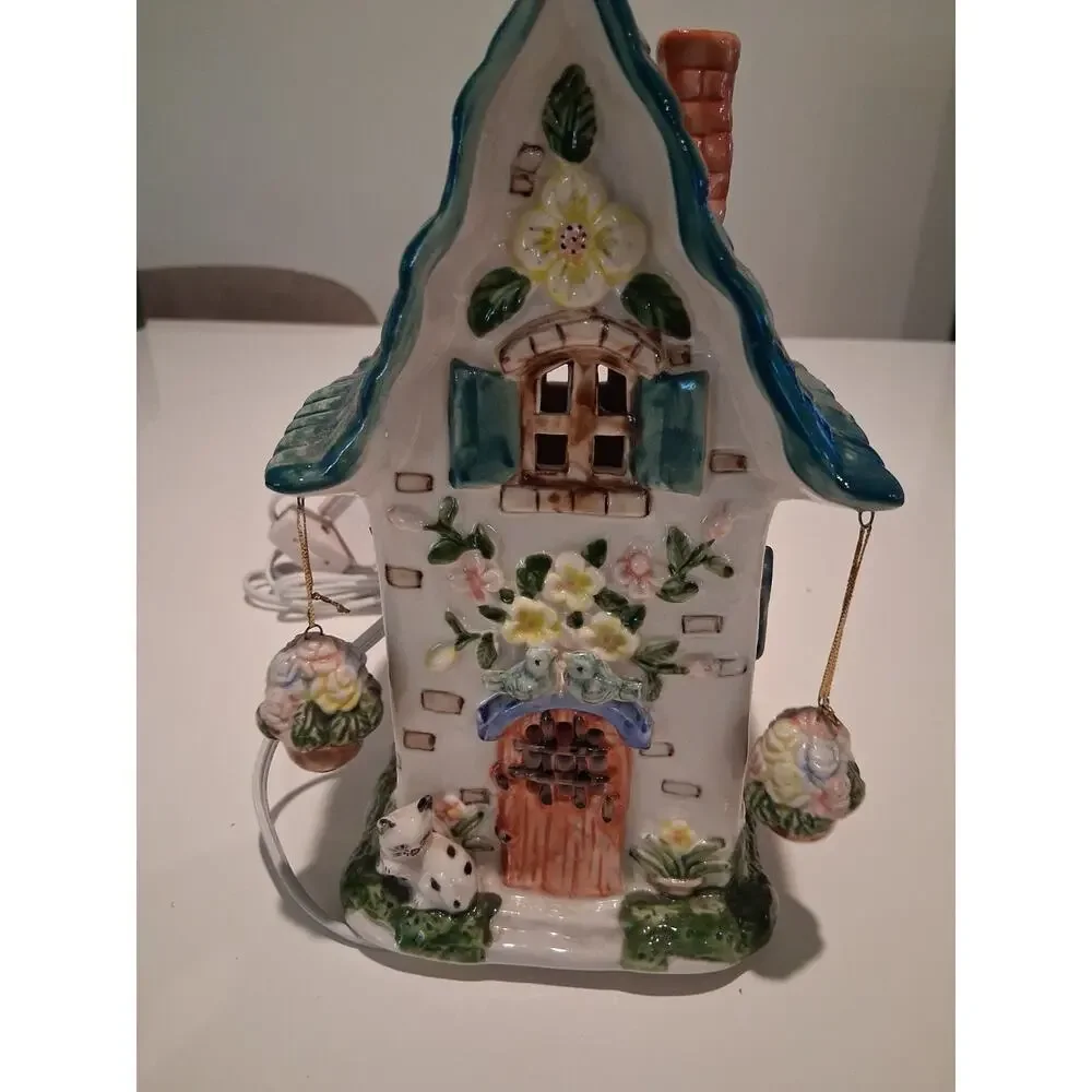 VTG c1990 Cottagecore Ceramic House Night Light Lamp Cat Hanging Flowers Works